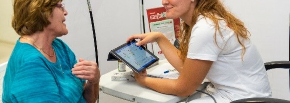 Mobilní poradny Moje stáří – měření stáří cév. Mobilní poradny Moje stáří – měření stáří cév.